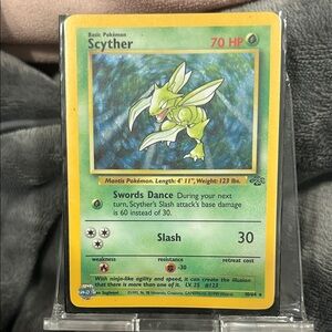 Pokemon Scyther Card - Green and Yellow